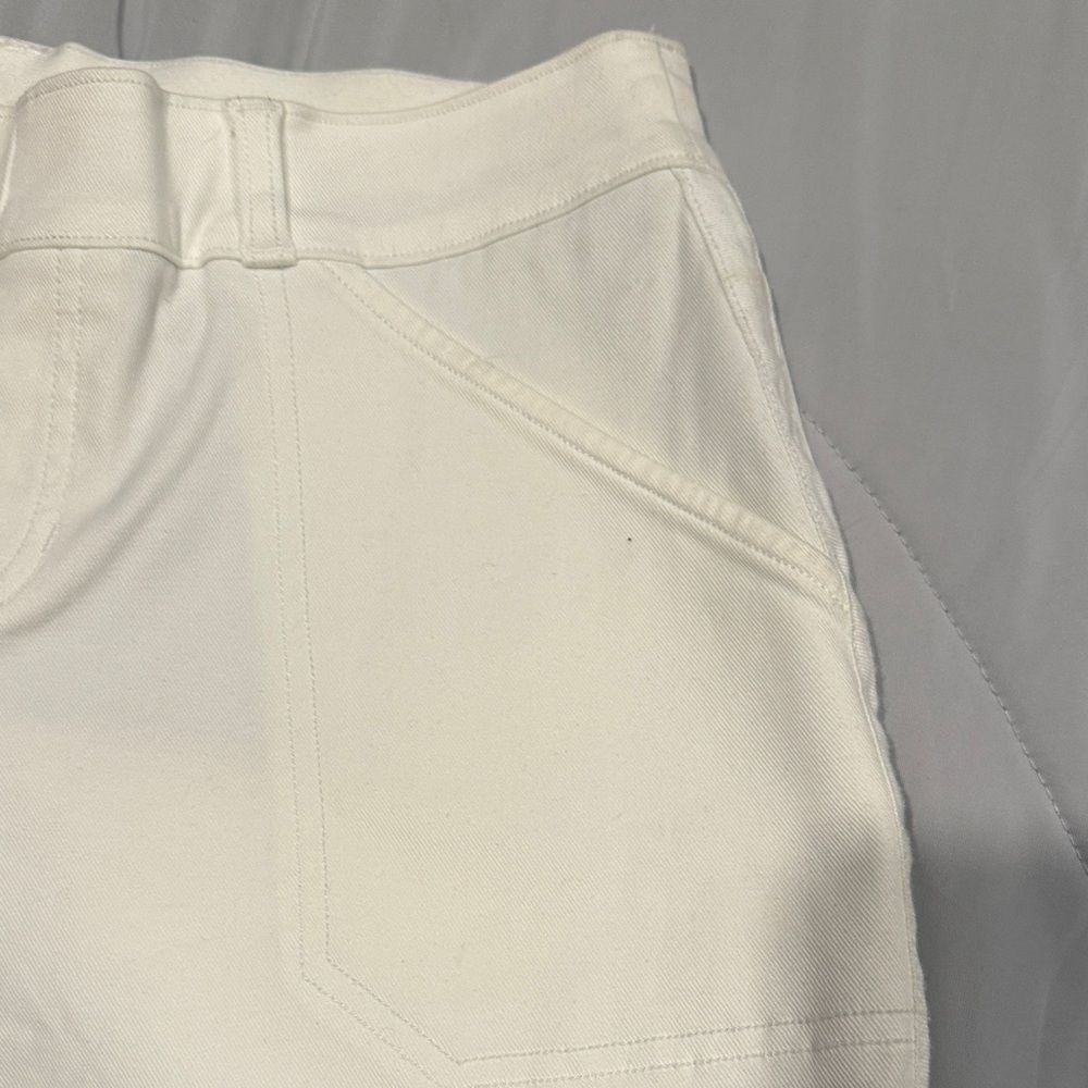 Spanx Brand Women's White Casual 4” Twill Shorts Size M NWOT - Picture 4 of 5